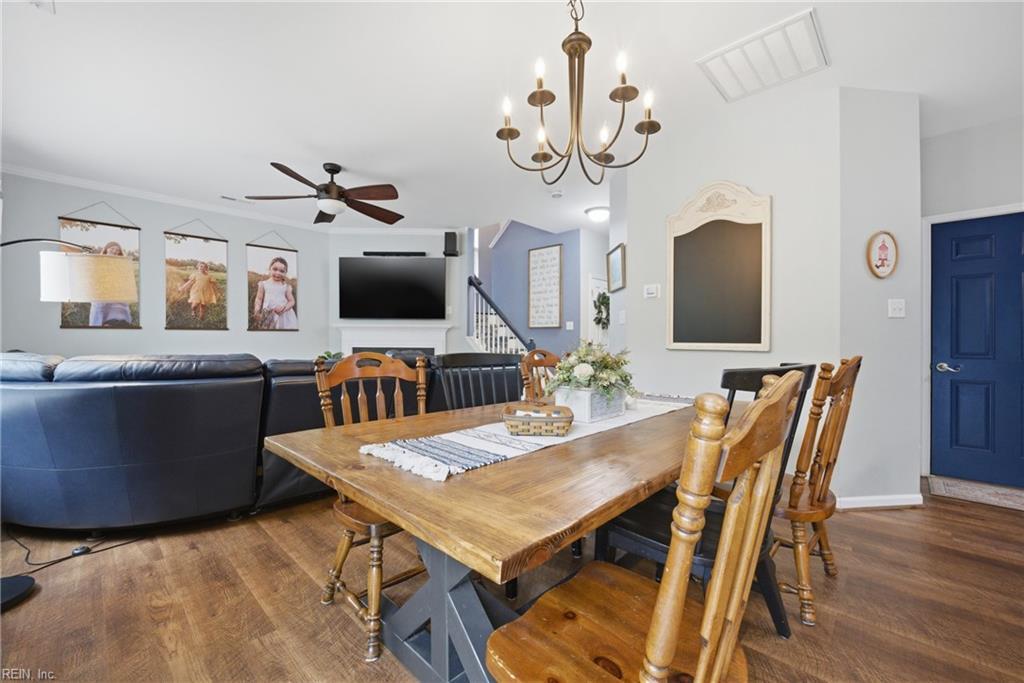 1864 Fishing Circle interior 9